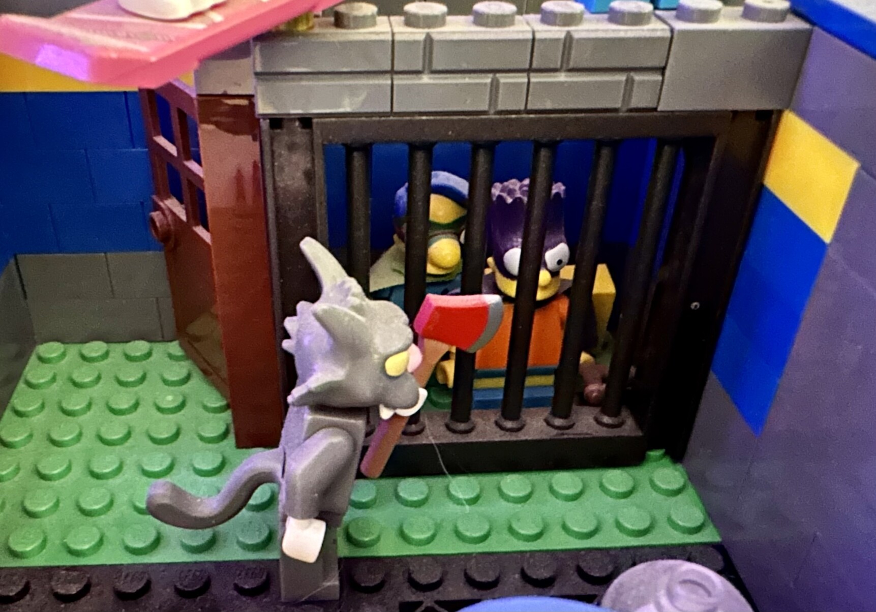 a photo of lego minifigs 