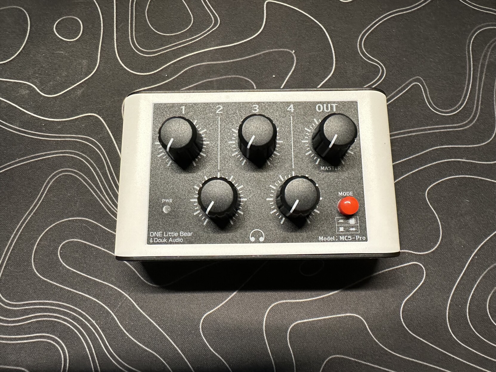 a photo of the completely reassembled mixer. 